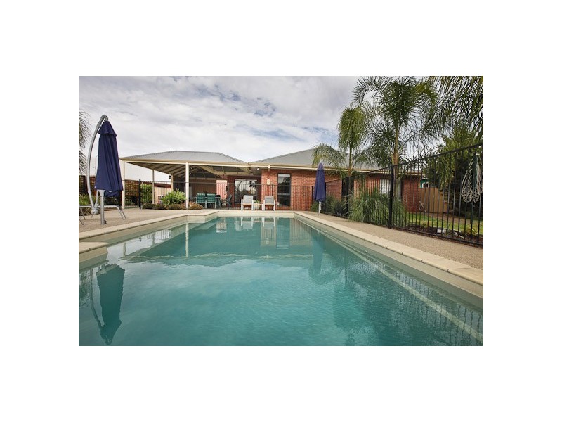 28 Wadsworth Drive, Gol Gol NSW 2738