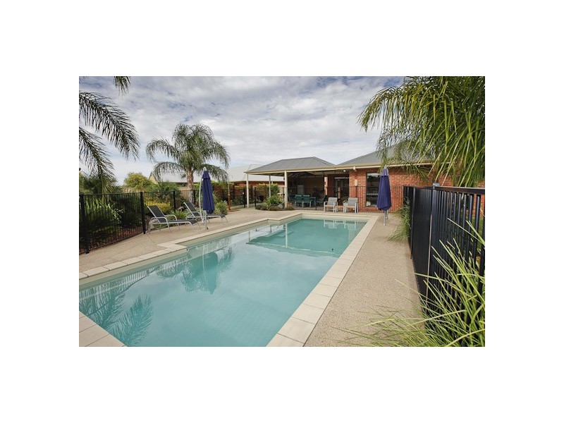 28 Wadsworth Drive, Gol Gol NSW 2738