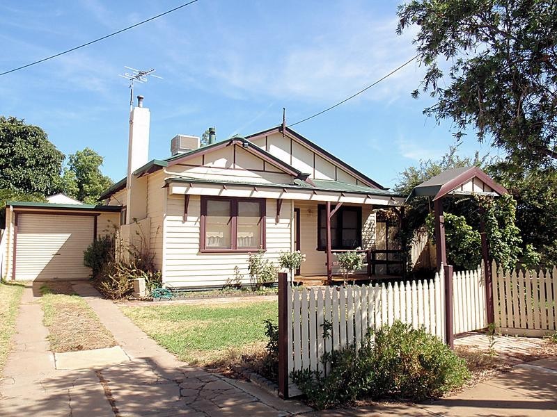 145 Almond Avenue, Mildura VIC 3500