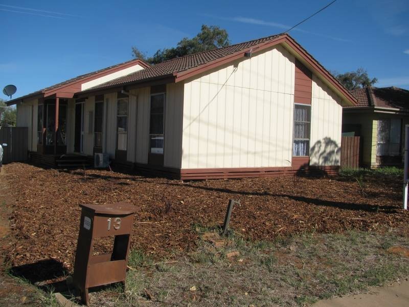 13 Namoi Avenue, Red Cliffs VIC 3496