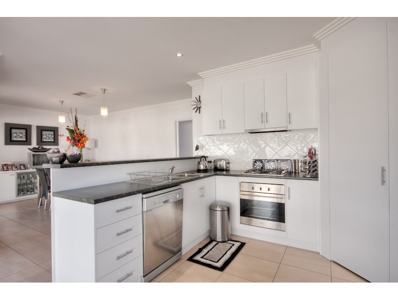 4 Oxley Court, Mildura VIC 3500