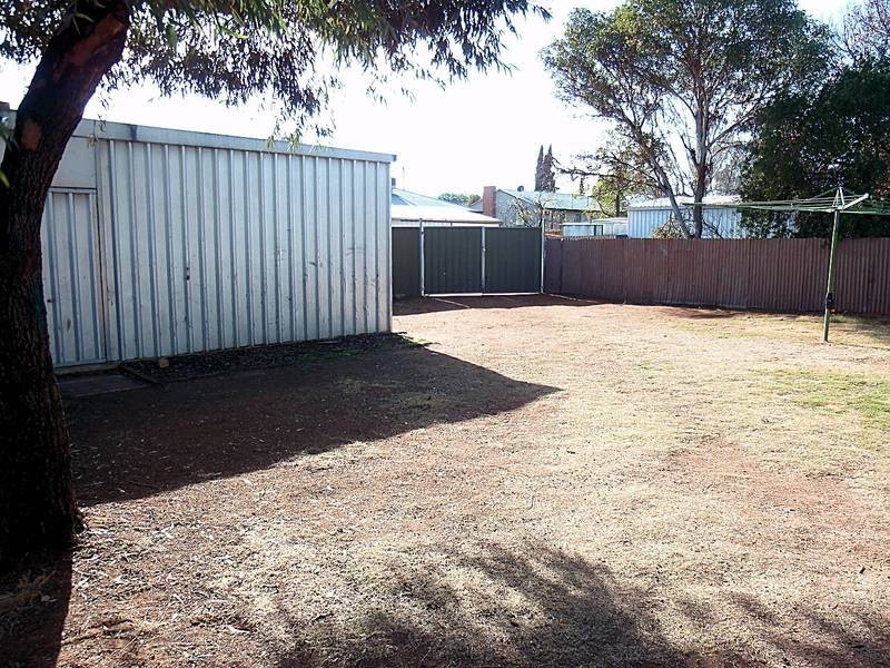 12a Westcliffs Avenue, Red Cliffs VIC 3496