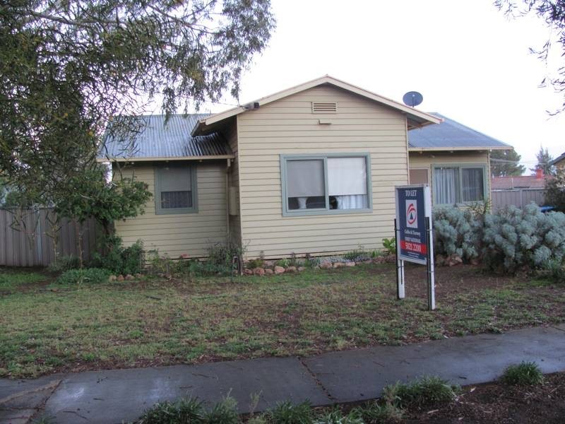 25 Westcliffs Crescent, Red Cliffs VIC 3496