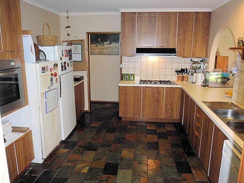 8 Karingal Court, Irymple VIC 3498