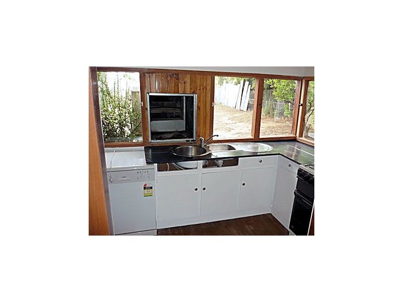 4 Emmett Street, Ouyen VIC 3490