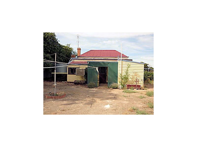 4 Emmett Street, Ouyen VIC 3490