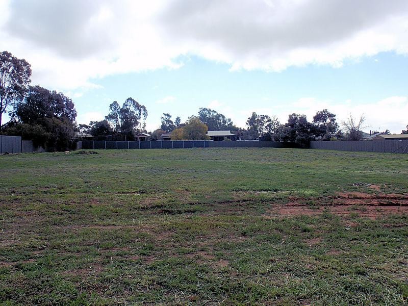 5 Regina Avenue, Cabarita VIC 3505