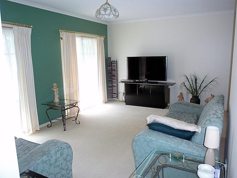 8 Chaffey Park Drive West, Merbein VIC 3505