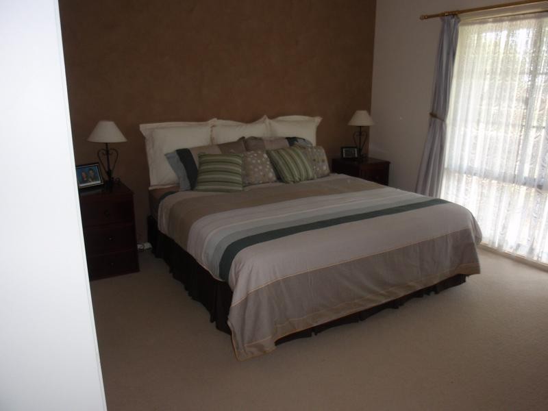 8 Chaffey Park Drive West, Merbein VIC 3505