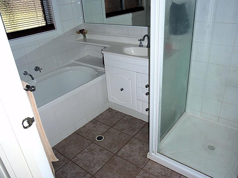 8 Chaffey Park Drive West, Merbein VIC 3505