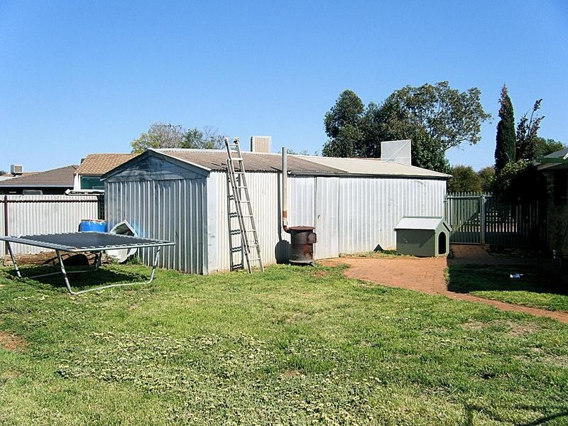 10 Hassell Court, Irymple VIC 3498