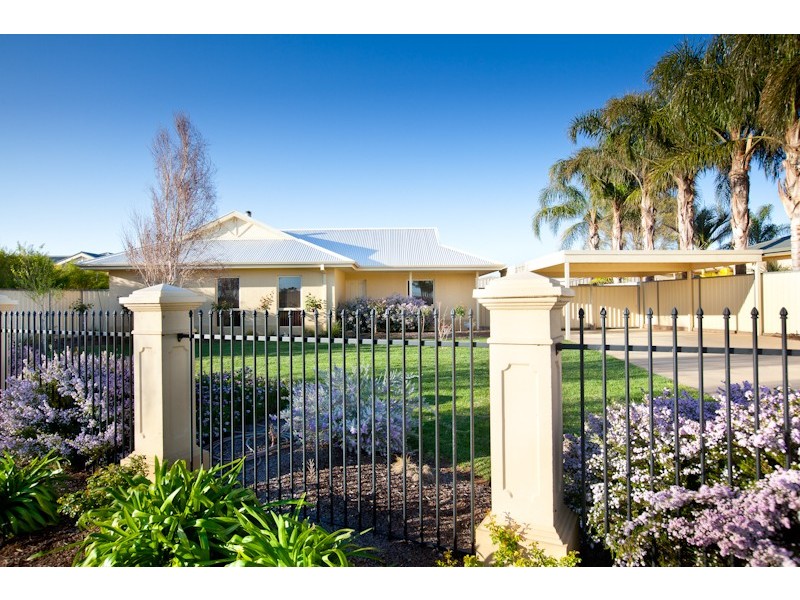 53 Summer Drive, Gol Gol NSW 2738