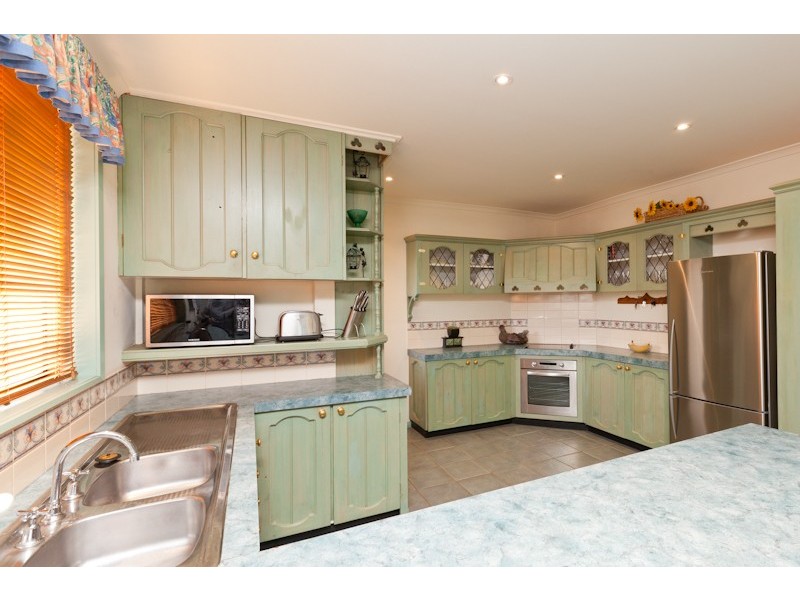 326A Euston Avenue, Cardross VIC 3496