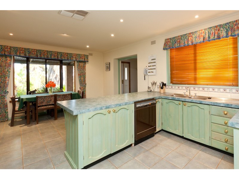 326A Euston Avenue, Cardross VIC 3496