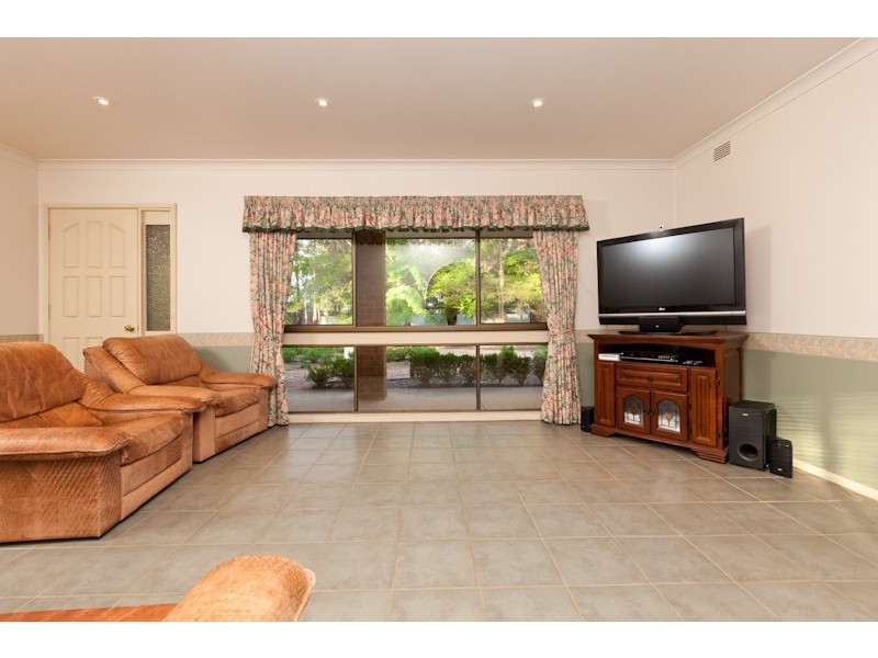 326A Euston Avenue, Cardross VIC 3496