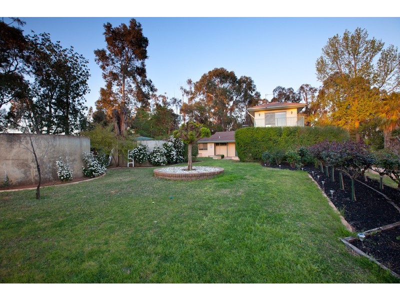 326A Euston Avenue, Cardross VIC 3496