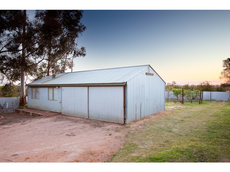 326A Euston Avenue, Cardross VIC 3496