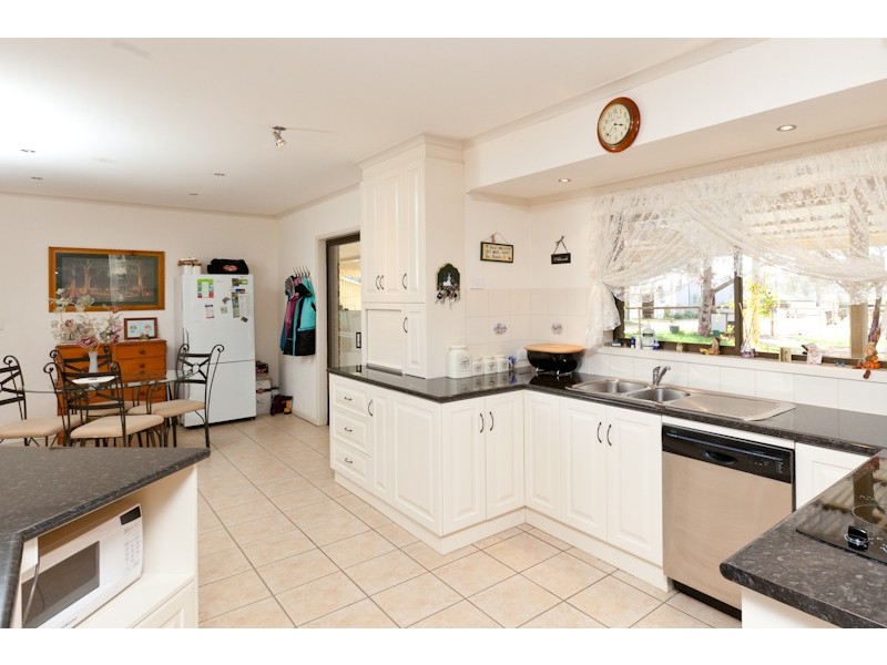 555 Cureton Avenue, Nichols Point VIC 3501