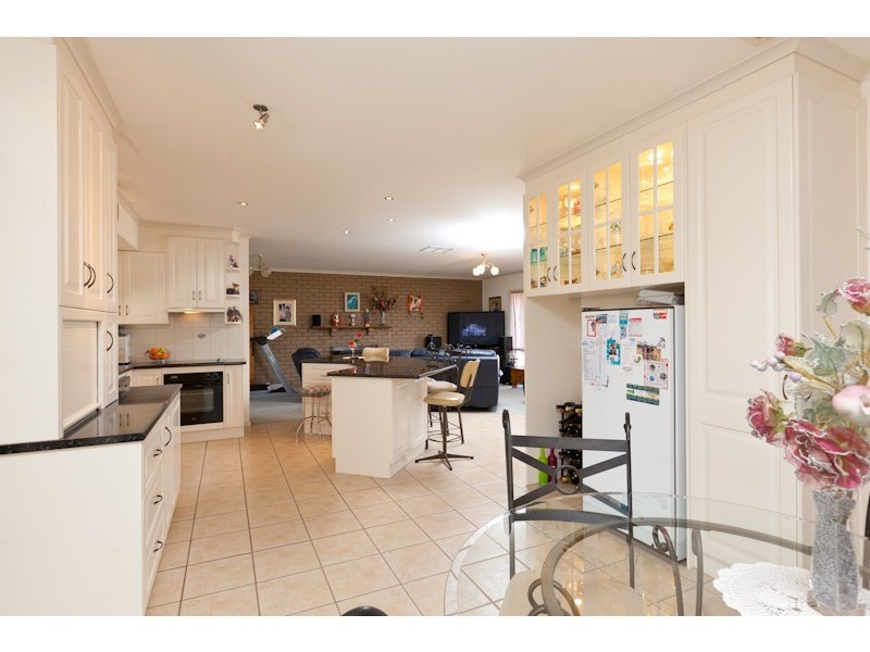 555 Cureton Avenue, Nichols Point VIC 3501