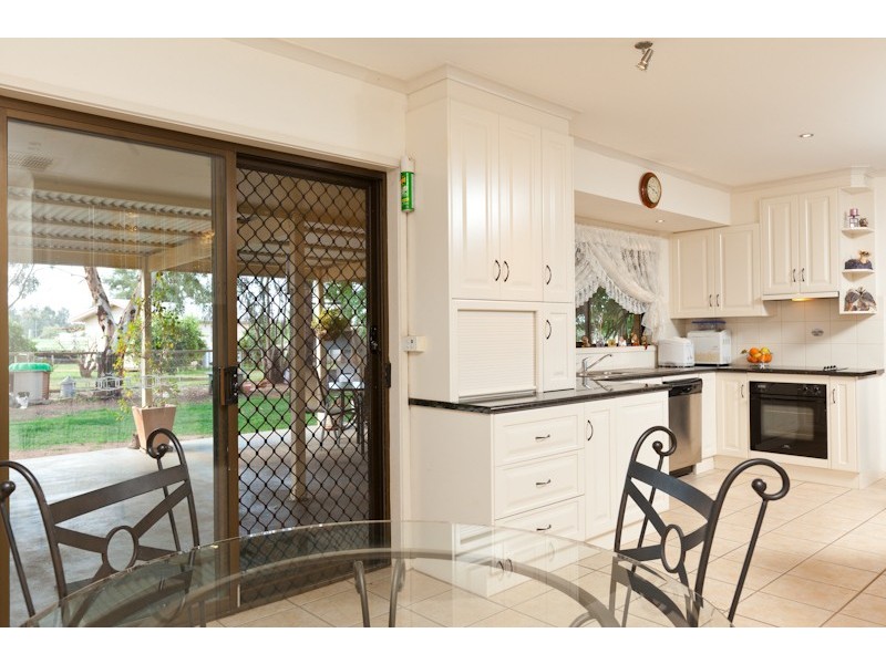 555 Cureton Avenue, Nichols Point VIC 3501