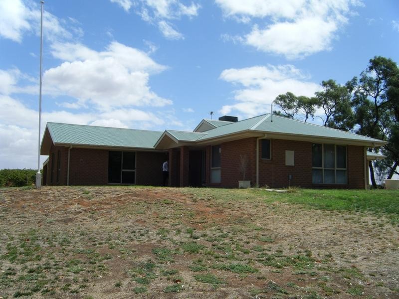 36 Boonoonar Road, Colignan VIC 3494