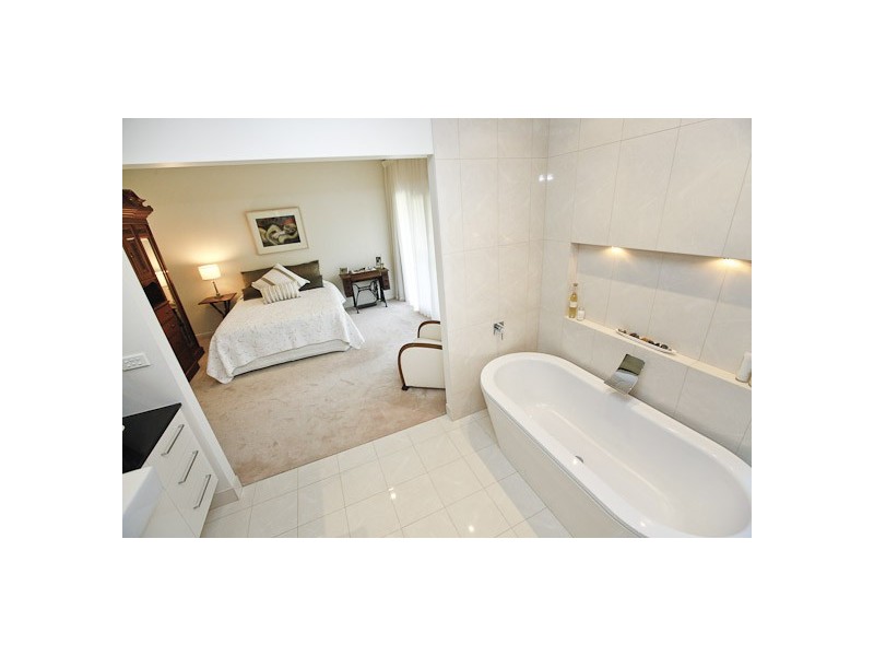 12 Lakeside Drive, Mildura VIC 3500