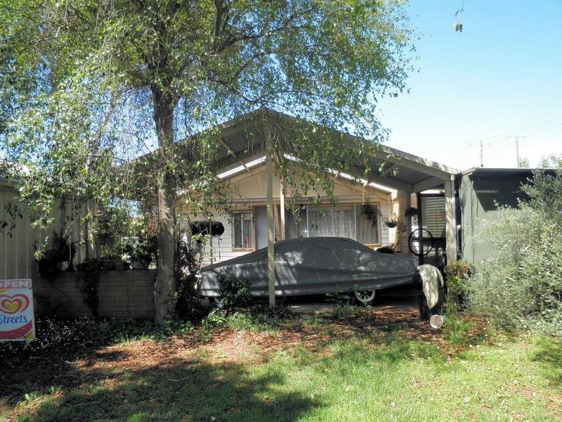 12 Happy Valley Road, Robinvale VIC 3549