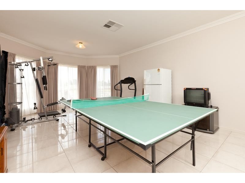 8 Forrester Court, Nichols Point VIC 3501