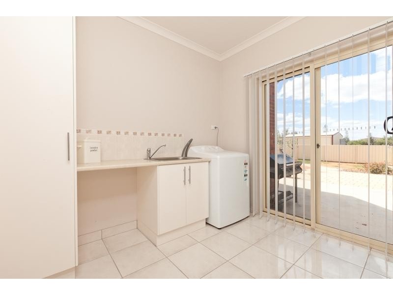 8 Forrester Court, Nichols Point VIC 3501