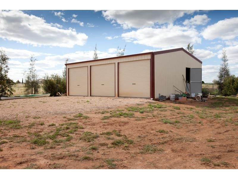 8 Forrester Court, Nichols Point VIC 3501