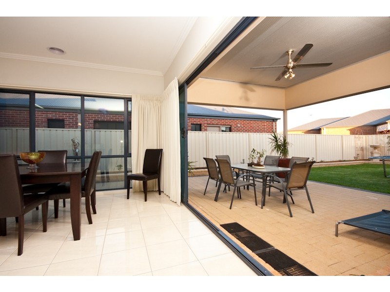 8 Dunlop Court, Mildura VIC 3500