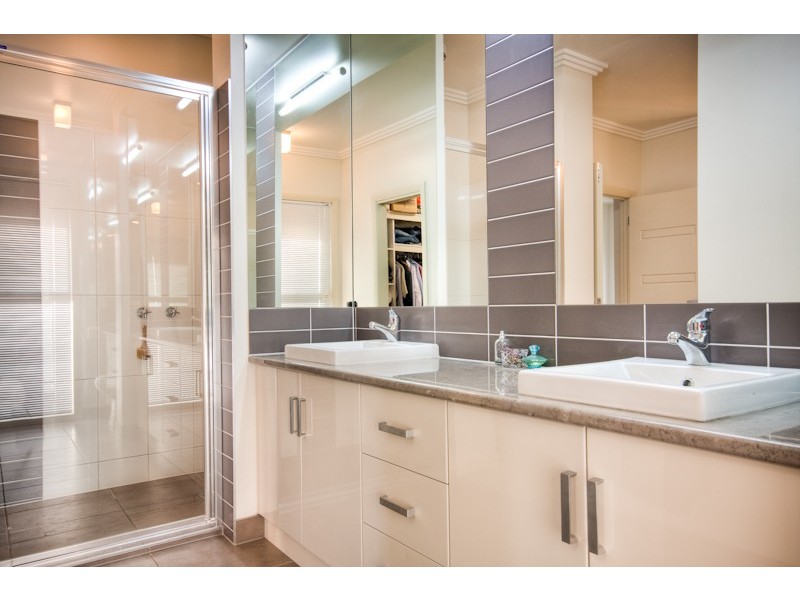 8 Dunlop Court, Mildura VIC 3500