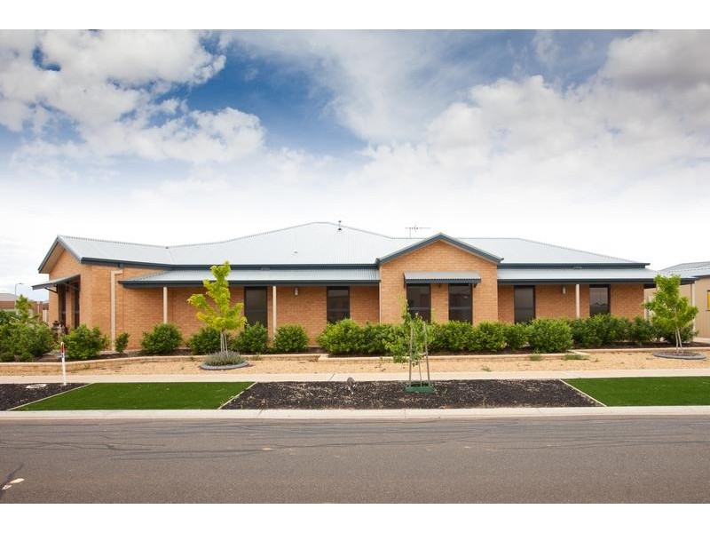 8 Dunlop Court, Mildura VIC 3500