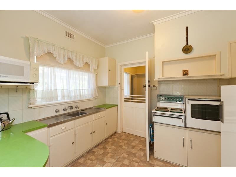 16 Mimosa Avenue, Mildura VIC 3500