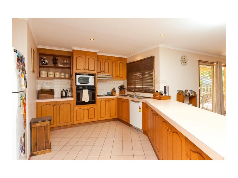 16 Helen Court, Mildura VIC 3500