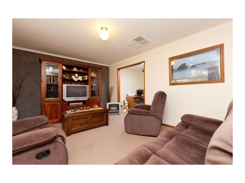 16 Helen Court, Mildura VIC 3500