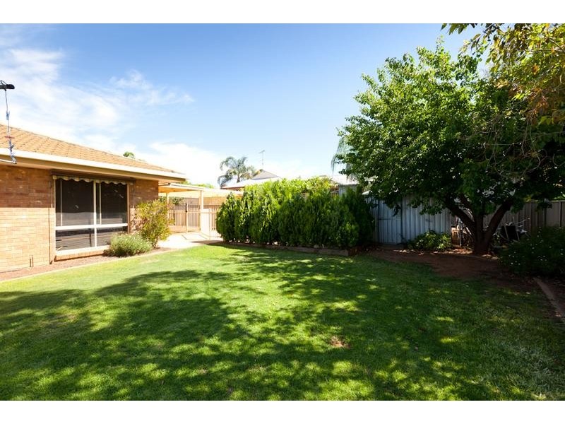 16 Helen Court, Mildura VIC 3500