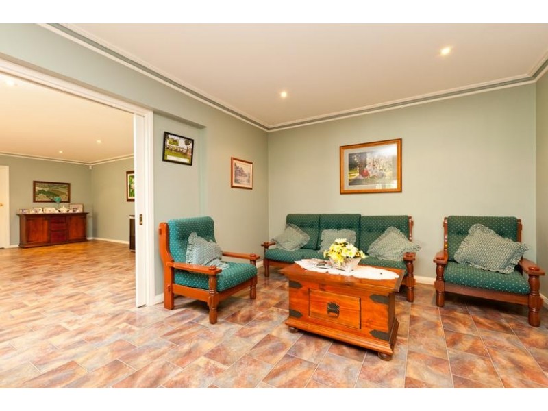 3350 Deakin Avenue, Mildura South VIC 3501