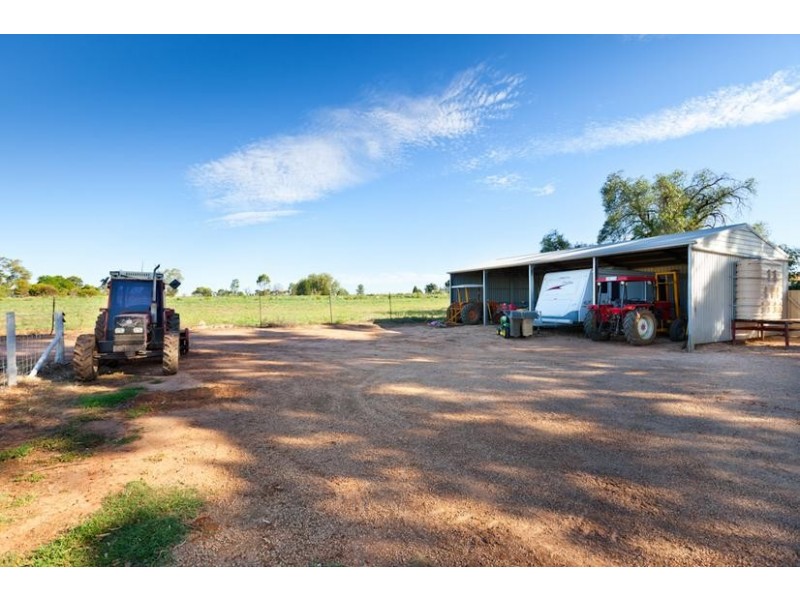 3350 Deakin Avenue, Mildura South VIC 3501