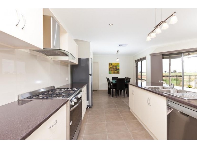 16 John Monash Boulevard, Mildura VIC 3500