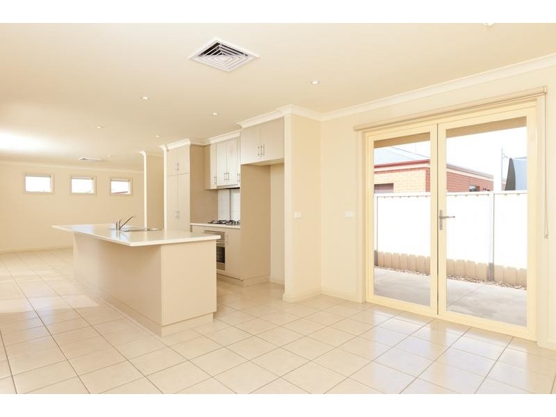 4 Canterbury Drive, Mildura VIC 3500