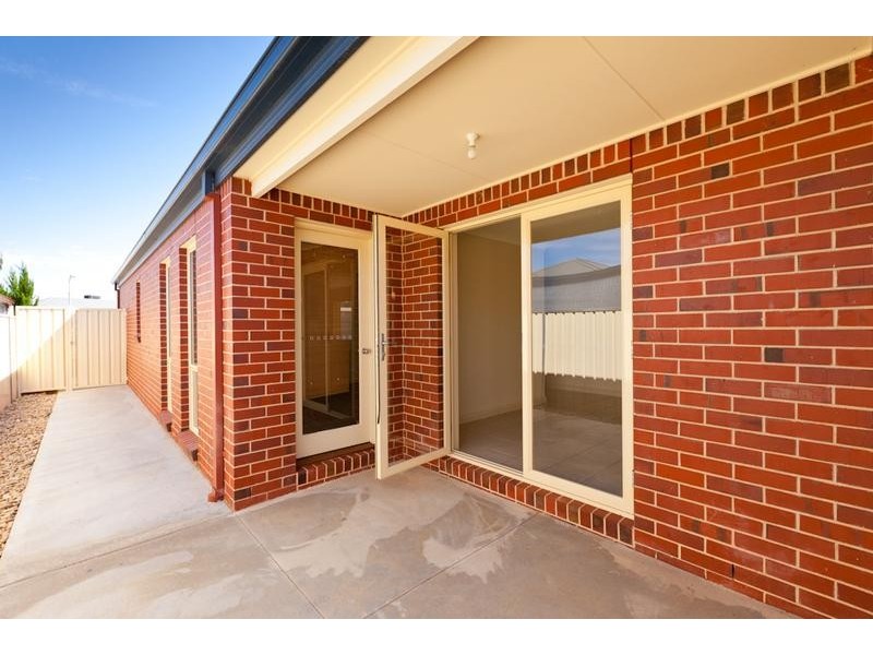 4 Canterbury Drive, Mildura VIC 3500