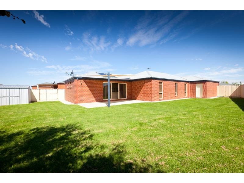 4 Canterbury Drive, Mildura VIC 3500