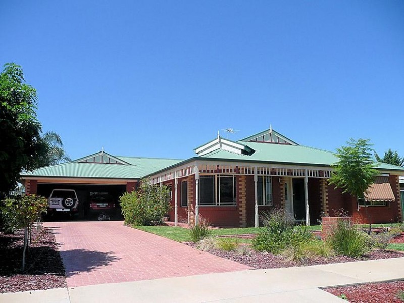 8 James Cook Drive, Mildura VIC 3500