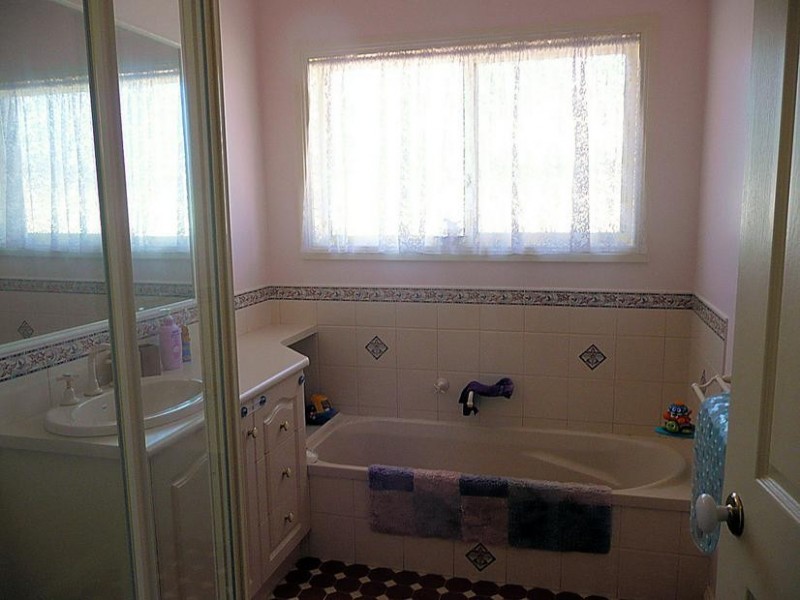 8 James Cook Drive, Mildura VIC 3500