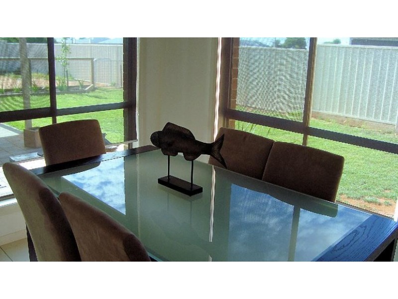 8 Sherring Way, Mildura VIC 3500