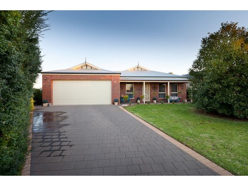 84 Summer Drive, Buronga NSW 2739