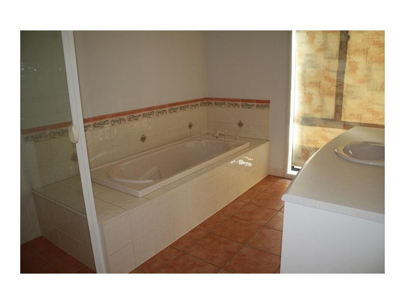 6 Tarella Court, Mildura VIC 3500