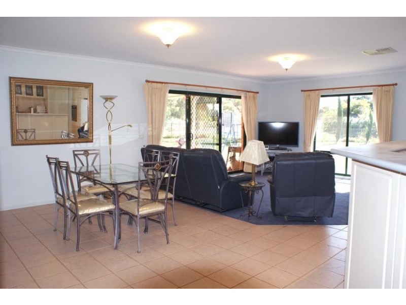 526 Cureton Avenue, Nichols Point VIC 3501