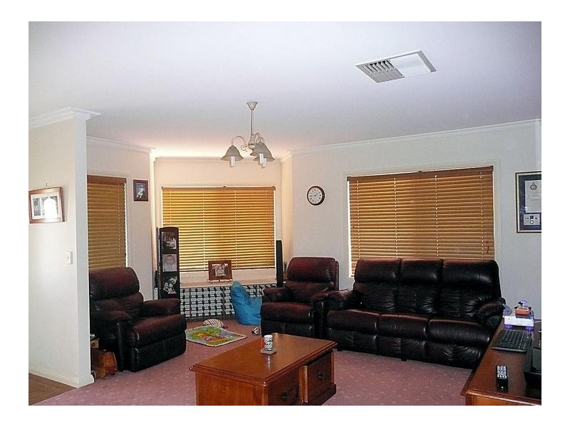 8 James Cook Drive, Mildura VIC 3500